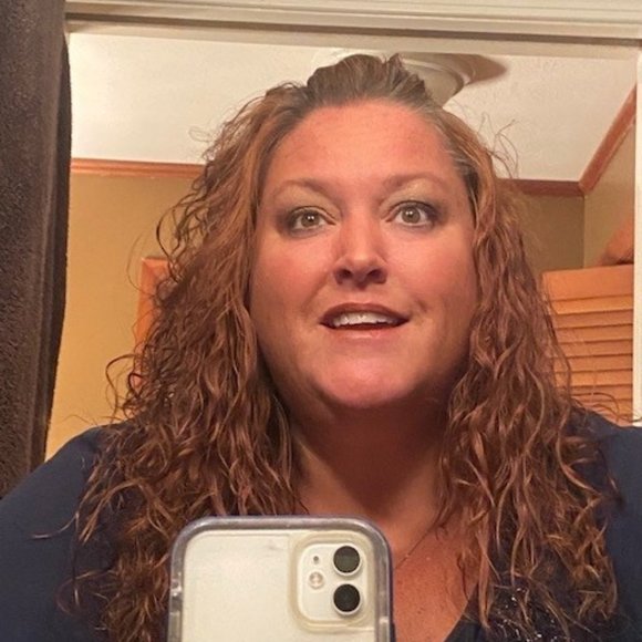 Meet your Posher, Kristy - Picture 1 of 1